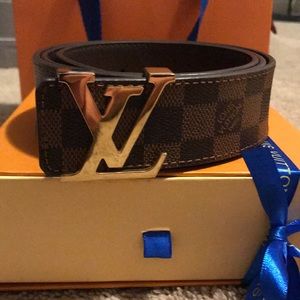 Luis Vuitton belt